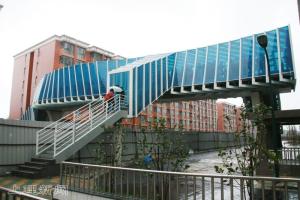 连接上海理工大学南北校区的天桥