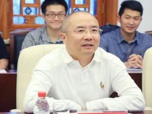 唐立新