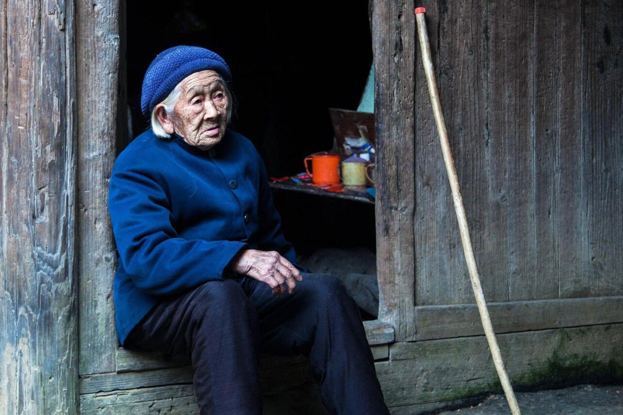 空巢老人 子女离家后的中老年夫妇 搜狗百科