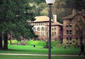 西华盛顿大学教学楼