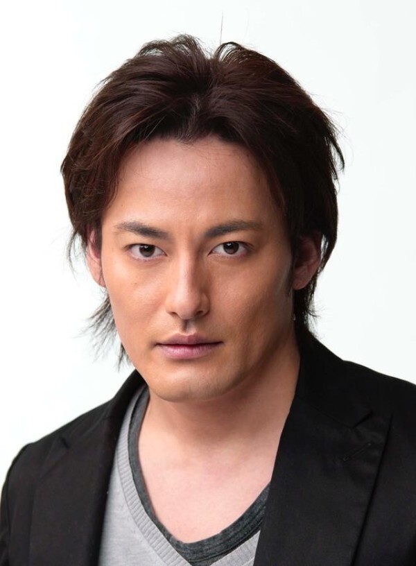 山口马木也