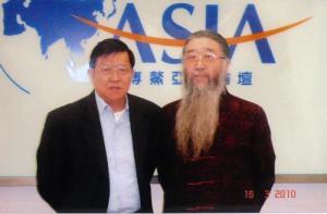 赵岚右一