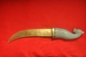 辽代马首玉柄纯金刀