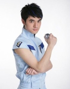 极高端悠悠球,在连续剧《火力少年王2》中男一号李非最后大赛时的配球