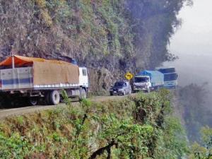 世界最危险的公路-拉巴斯附近的北永加斯路