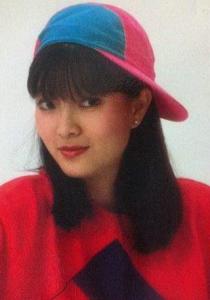 《秋诗篇篇》演唱者：银霞