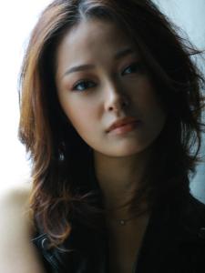 市井纱耶香