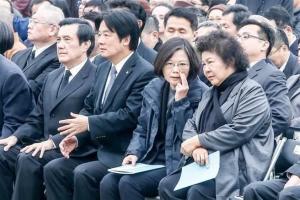 马英九蔡英文同台出席台南地震追思会