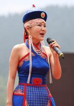 演唱阿尔山的姑娘