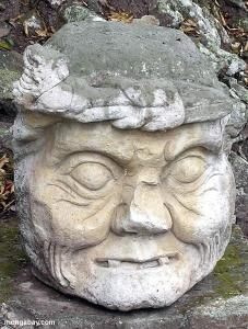 科潘遗址石雕神像