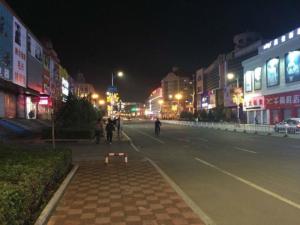 克山镇南大街夜景