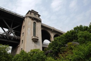 大桥一角