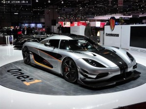 车展上的柯尼塞格One：1