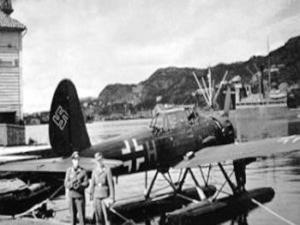 俾斯麦号舰载机“阿拉多”196