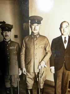 寺内寿一(中者)