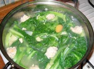 小白菜丸子汤