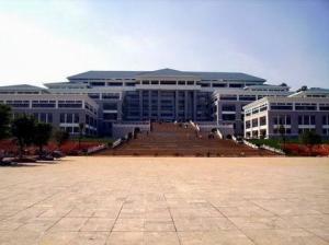 现昆明学院图书馆