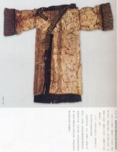 战国直裾袍