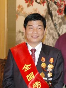 杨荣明(照片2)