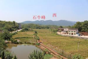 远看石牛峰
