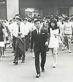 与谢野馨