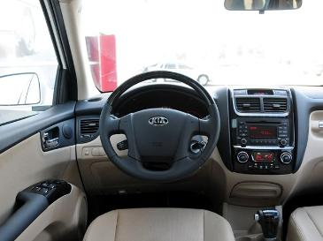 起亚狮跑驾驶室 起亚狮跑驾驶室