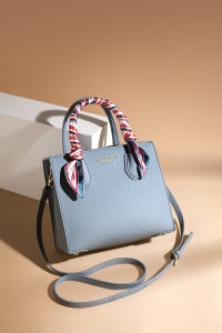女包