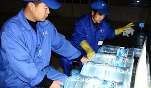 桶装水生产线