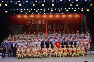 长征源合唱团在赣南师院演出