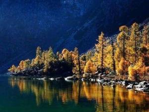 哈伦阿尔山