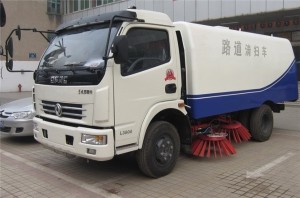 道路清扫车