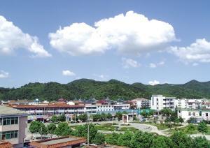 夏履镇街