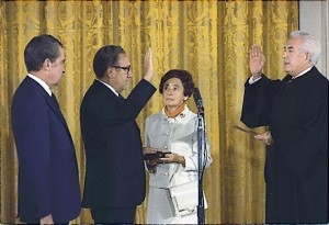 1973年基辛格宣誓就任国务卿