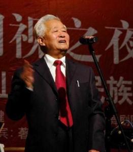 舞台上的时白林