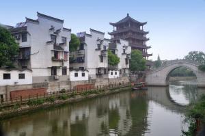 三河镇