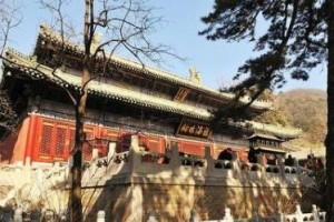 北京潭柘寺