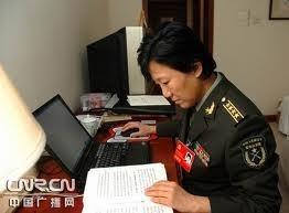 姚云竹大校参加中共十七大会议