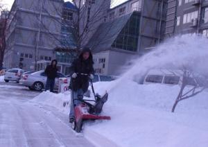 扫雪车