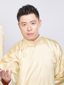 李鹤东