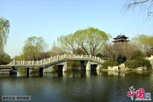 大明湖美景