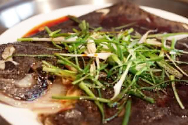 如何杀多宝鱼清蒸视频 0