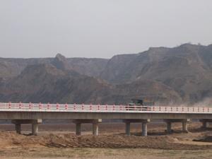 裴庄乡上王信道路