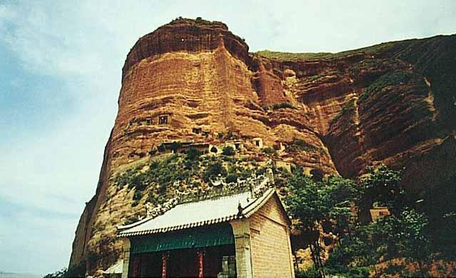 华盖寺是甘谷县的一所寺庙,坐落于甘谷县城西十公里的二十铺村.